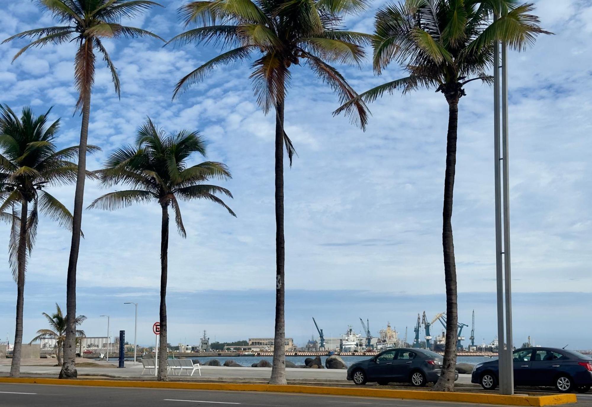 Suites Brisa Marina - Atras De Playa Regatas Y El Malecon, 6 Calles Del Acuario Веракрус Экстерьер фото
